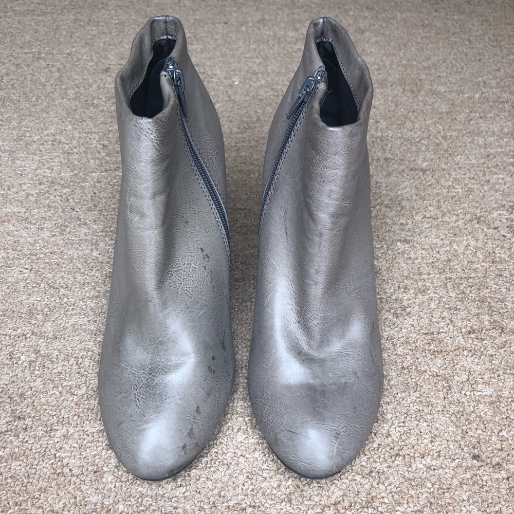Forever 21 Wedge Ankle Boot in Grey